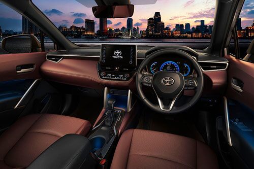 Tận mục Toyota Corolla Cross 2021 giá hơn 700 triệu đồng, ‘đe nẹt’ Hyundai Kona, Honda HR-V