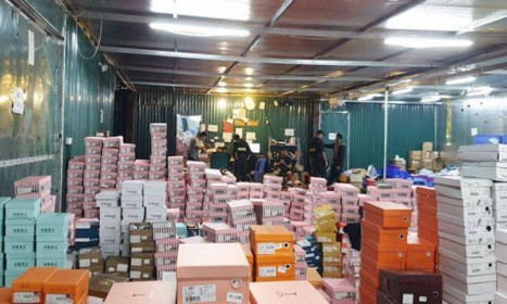 Chủ kho hàng lậu 10.000 m2 ở Lào Cai có dấu hiệu bỏ trốn
