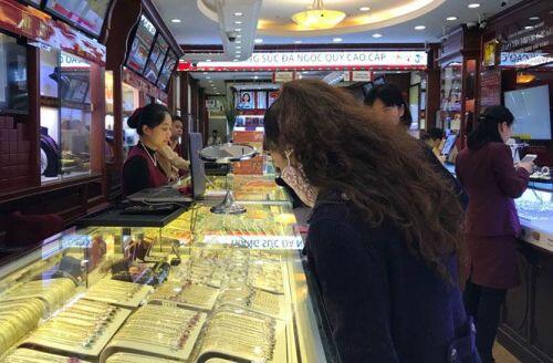 Giá vàng chưa có dấu hiệu hạ nhiệt dù đã tăng trong sáu tuần liên tiếp