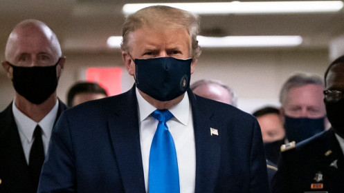 Để đánh bại 'virus Trung Quốc vô hình', Tổng thống Trump nói đeo khẩu trang là yêu nước