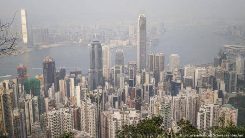 Anh đình chỉ hiệp ước dẫn độ với Hong Kong, Trung Quốc cảnh báo ‘gánh hậu quả’
