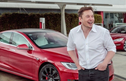 Tesla báo lãi 4 quý liên tiếp, cổ phiếu tăng gấp 4 lần kể từ tháng 3