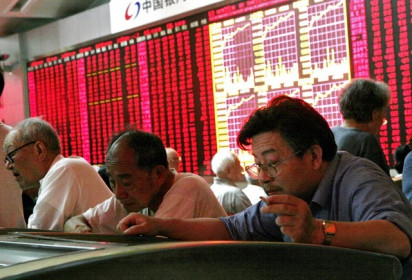 Khối ngoại rút 2.3 tỷ USD khỏi chứng khoán Trung Quốc giữa cơn bán tháo hoảng loạn