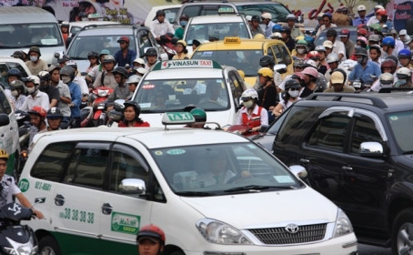 Thị trường taxi: Truyền thống "giậm chân", công nghệ "đổi mình"