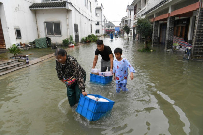Nước sông Dương Tử vượt mức cảnh báo, 12 thành phố ứng phó lũ khẩn cấp