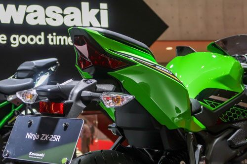 Cận cảnh Kawasaki ZX-25R 2020: Công suất 50,3 mã lực, giá 153 triệu
