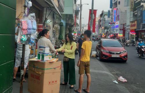 TP Hồ Chí Minh: Giá khẩu trang lại tăng từng ngày, doanh nghiệp khuyến cáo chỉ là  'khan hiếm ảo'