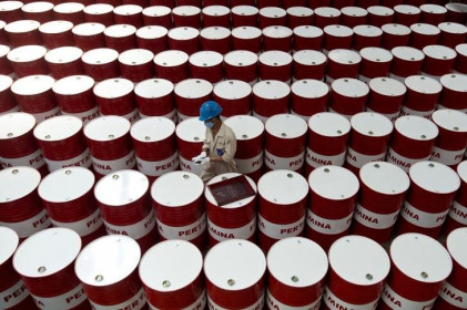 EIA: Dự trữ dầu thô giảm hơn 10 triệu thùng