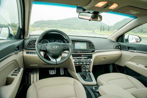 5 ưu điểm đáng giá trên Hyundai Elantra, đối thủ của Honda Civic, Kia Cerato, Mazda3