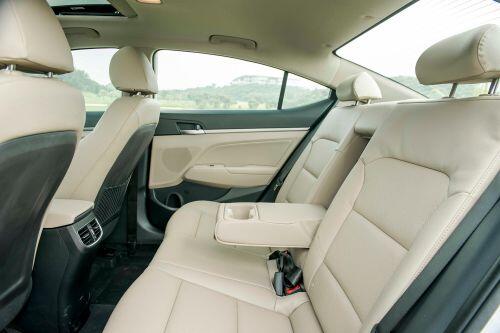 5 ưu điểm đáng giá trên Hyundai Elantra, đối thủ của Honda Civic, Kia Cerato, Mazda3