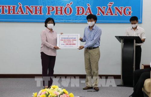 Vingroup trao tặng 100 máy thở VFS-510 cho Đà Nẵng