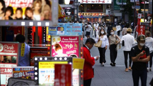 COVID-19: Số ca nhiễm ở Tokyo tăng kỷ lục , Anh tái phong tỏa một phần
