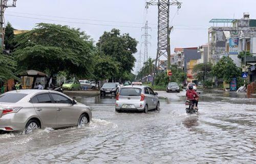 Thời tiết hôm nay 2/8: Hà Nội và các tỉnh miền Bắc mưa lớn, cảnh báo ngập úng cục bộ