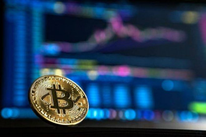 Giá Bitcoin hôm nay 2/8: Tiền ảo tăng chóng mặt, Bitcoin chạm 12.000 USD