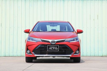 Giá lăn bánh Toyota Corolla Altis 2020 vừa ra mắt ở Việt Nam, cạnh tranh với Mazda3, Honda Civic