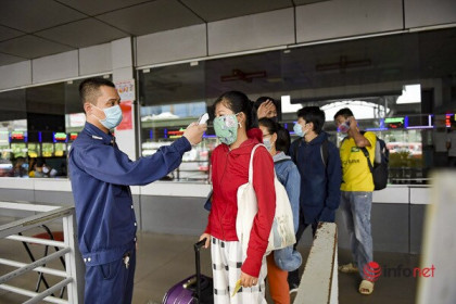 Hà Nội: Khử khuẩn toàn bộ phương tiện, hành khách phải đo thân nhiệt, đeo khẩu trang, khai báo y tế