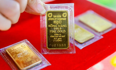 Giá vàng ngày 7/8: Tăng vọt trở lại lên trên 62 triệu đồng/lượng