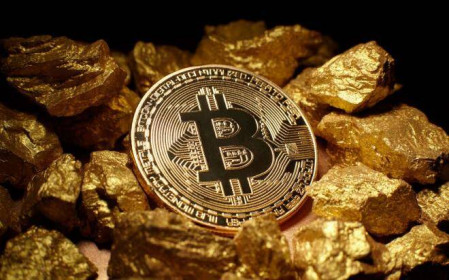 Thị trường đầu tư sôi động: Bitcoin cùng vàng 'rủ nhau leo dốc'