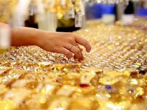 Người mua có gặp rủi ro khi đầu tư vàng ở thời điểm hiện tại?