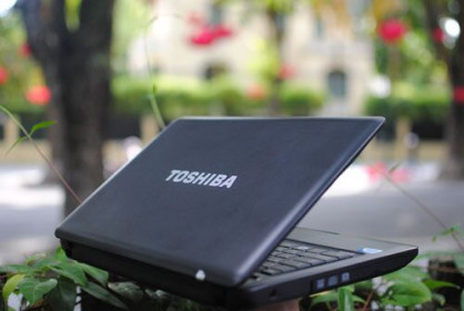 Toshiba rút lui khỏi mảng sản xuất máy tính