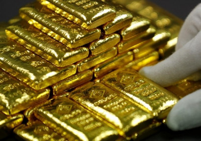 Vàng thế giới rớt gần 70 USD/oz