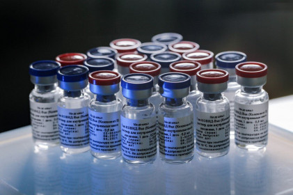 Chuyên gia Nga ‘phản pháo’ những ngờ vực về vắc xin ngừa Covid-19