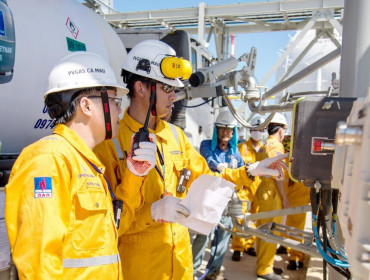 Cổ phiếu cần quan tâm ngày 13/8: GAS, KDH, GTN, VNM
