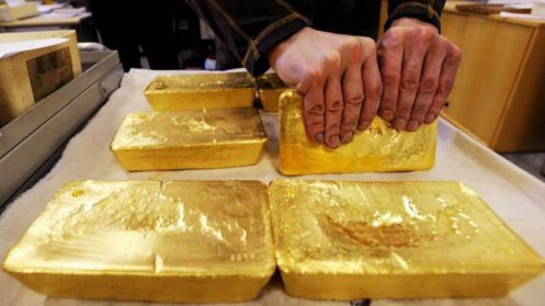 Chốt phiên 14/8, giá vàng SJC rơi về mốc 56 triệu đồng/lượng