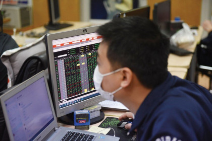 Sáng, tối hiệu quả quý II của 960 doanh nghiệp