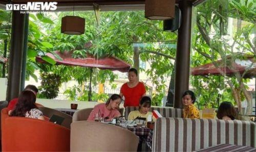 Ngày đầu hàng quán Hà Nội thực hiện giãn cách: Vẫn lơ là chống dịch