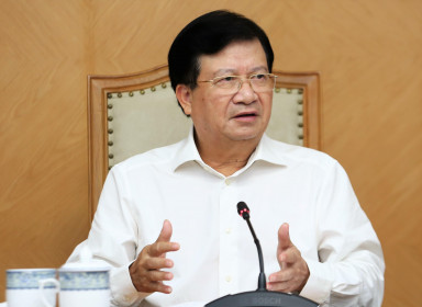 Phó Thủ tướng Trịnh Đình Dũng: Không thể dùng mệnh lệnh để ép ngân hàng cho vay