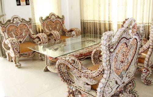 Những bộ bàn ghế "siêu khủng" đại gia Việt xem như "báu vật", cất kho 30 năm không bán