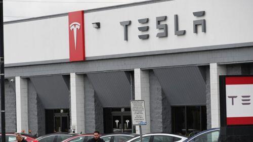 Elon Musk “vượt mặt” ông chủ  Louis Vuitton vào top 4 tỷ phú thế giới nhờ cổ phiếu Tesla tăng giá