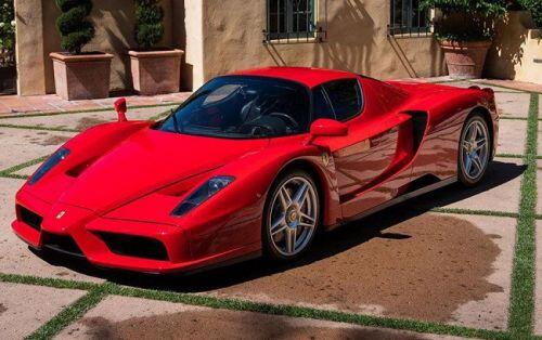 Sau 9 tháng nằm cảng, siêu xe Ferrari được thông báo đấu giá "rẻ bèo"