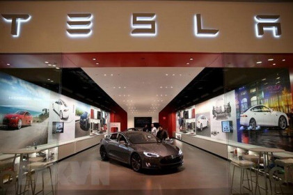 Cổ phiếu Tesla vượt mốc 2.000 USD trước thềm đợt phân tách cuối tháng Tám