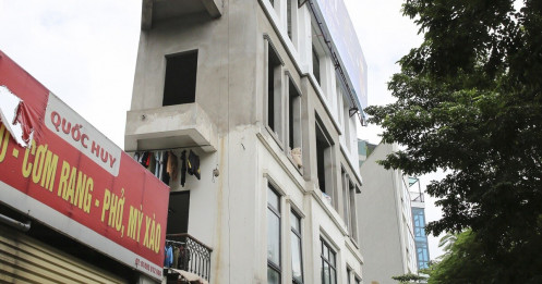 Những ngôi nhà có hình thù “kỳ dị" xuất hiện nhan nhản tại Hà Nội