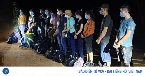Quảng Trị: Tạm giữ 13 người xuất cảnh trái phép trong đêm