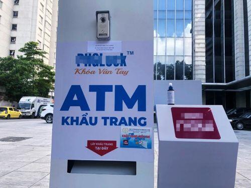 Mục sở thị “ATM khẩu trang” miễn phí đầu tiên cho người dân Hà Nội