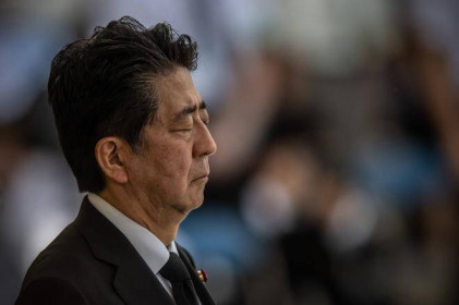 8 năm làm Thủ tướng Nhật Bản của ông Shinzo Abe: Sóng gió và vinh quang