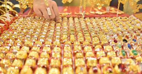 Cuối tuần, giá vàng miếng SJC lên gần 57 triệu đồng/lượng