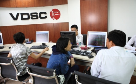 Thị trường chứng khoán: Cơ hội “lướt sóng” vẫn hiện hữu