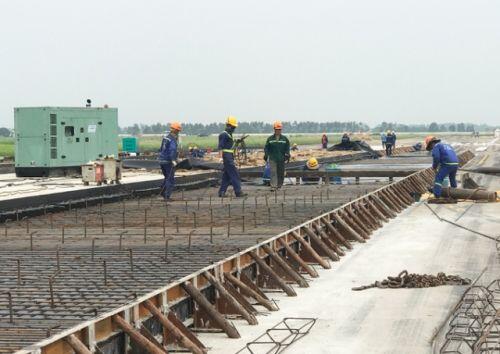 Vì sao tư vấn thiết kế dự án sửa đường băng sân bay Nội Bài bị phê bình?