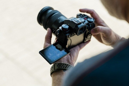Panasonic ra mắt máy ảnh Full-Frame không gương lật Lumix S5 chất lượng hình ảnh vượt trội bất chấp thiếu sáng