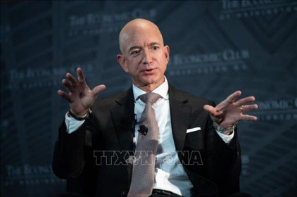 Jeff Bezos dẫn đầu danh sách “giới nhà giàu” của Forbes năm thứ ba liên tiếp