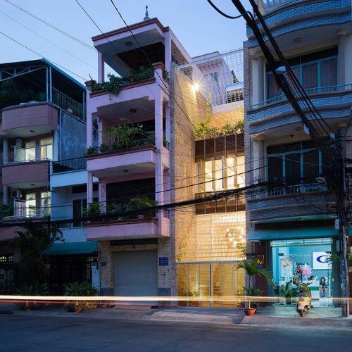 Nhà được “dệt” từ những “sợi” thép độc đáo, hút mắt người nhìn ở Sài Gòn