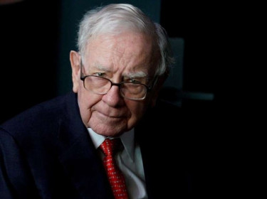 Tài sản của Warren Buffett giảm 7.3 tỷ USD trong năm qua