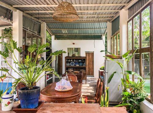 Chán biệt thự mặt phố, đại gia Việt "rủ nhau” về quê làm nhà tranh mái ngói tiền tỷ