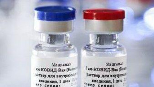 Vaccine Covid-19 giá thành cao, chuyên gia Nga phân trần