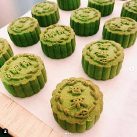 Kỳ dị bánh trung thu rau mùi giá hơn nửa triệu đồng/hộp