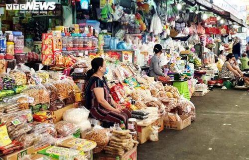 Sau dịch COVID-19, tiểu thương các chợ Đà Nẵng mỏi mòn đợi khách